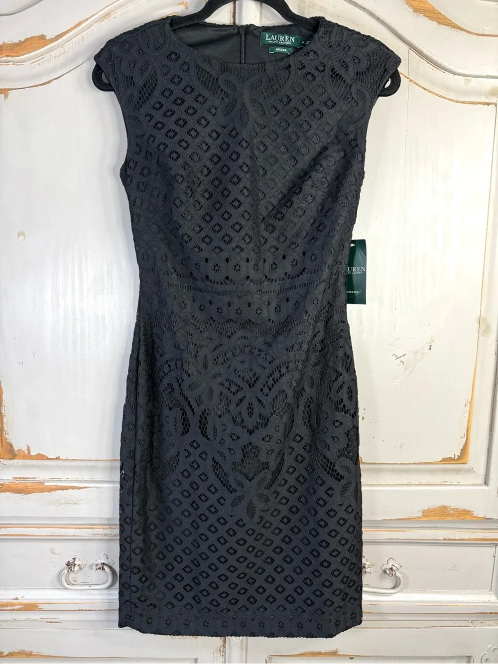 Lauren Ralph Lauren | Lace Sheath Cocktail Dress NWT Size 4 Classic LBD